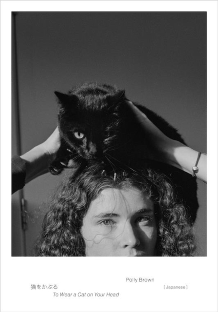 N° 4 : To Wear a Cat on Your Head